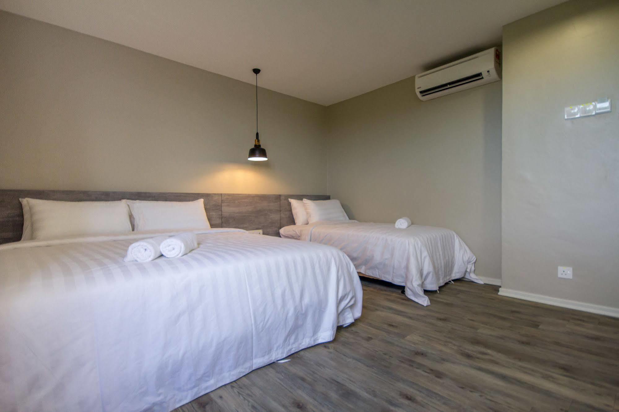 Chariton Hotel Alma Bukit Mertajam Exteriör bild