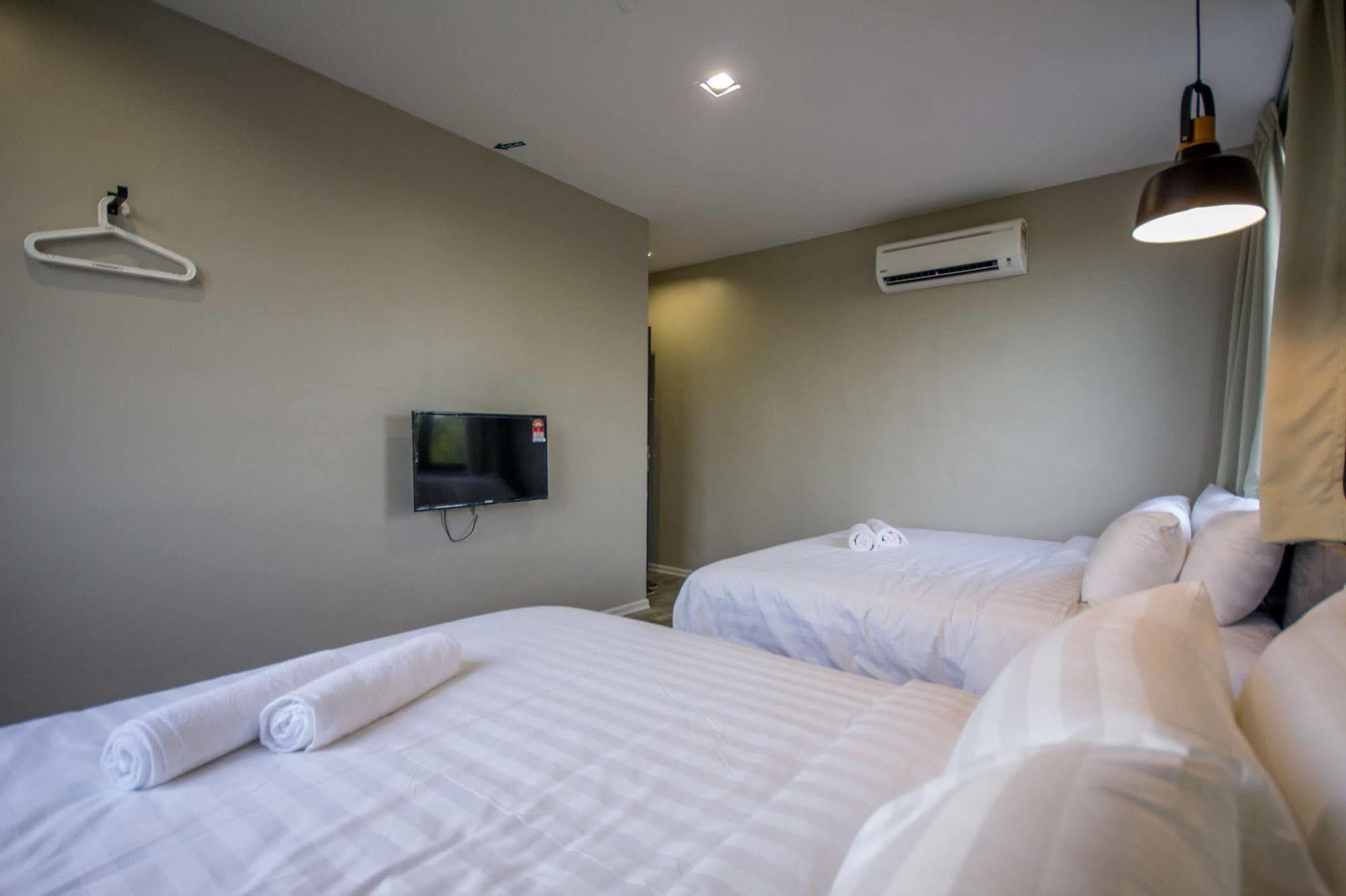 Chariton Hotel Alma Bukit Mertajam Exteriör bild