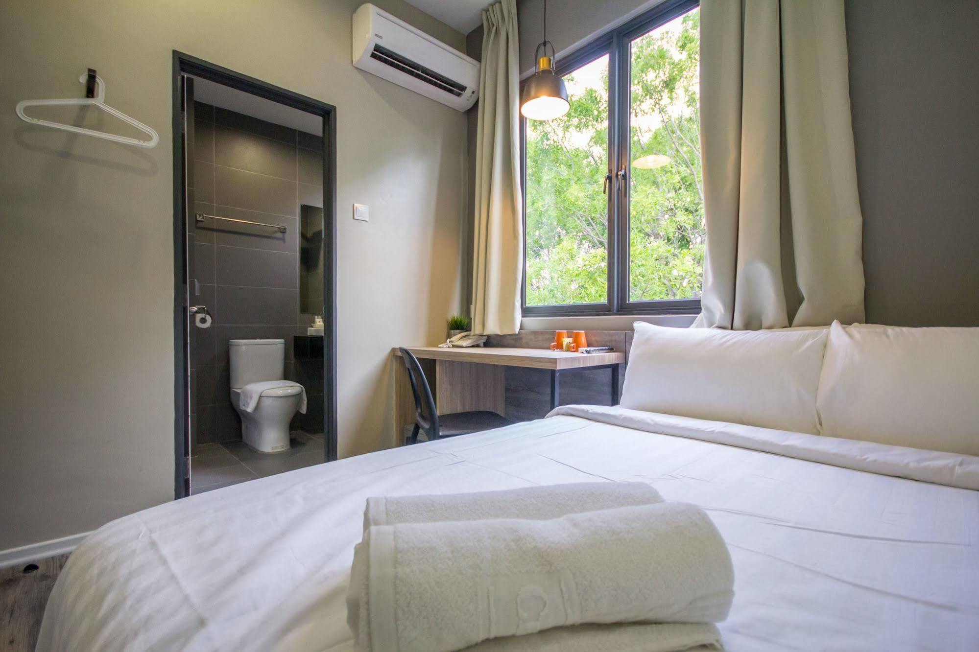 Chariton Hotel Alma Bukit Mertajam Exteriör bild