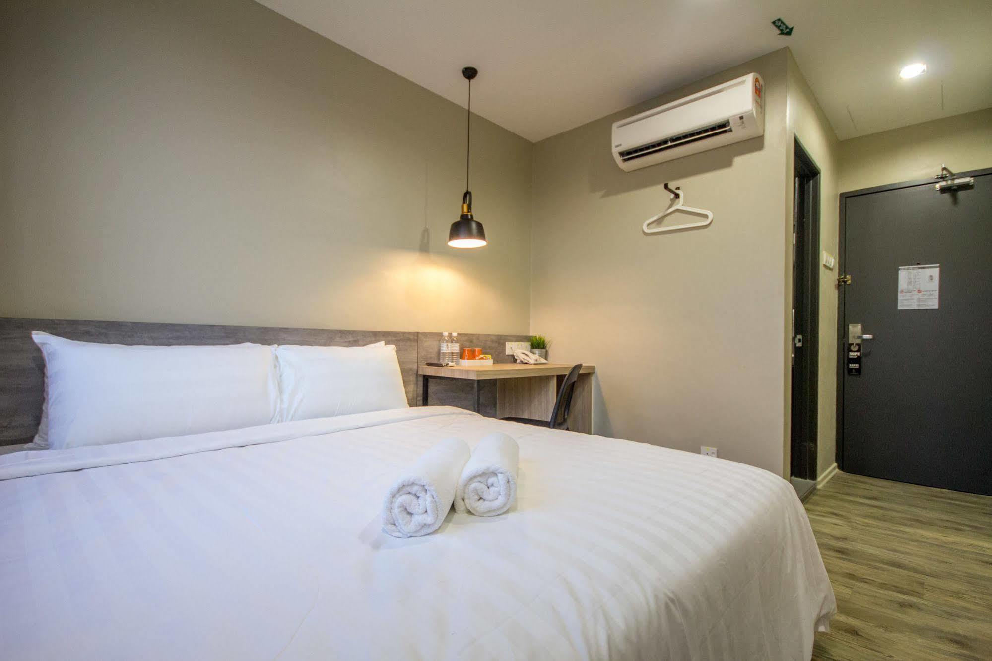 Chariton Hotel Alma Bukit Mertajam Exteriör bild